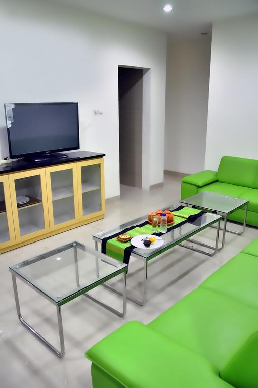 Asrama Metro House *